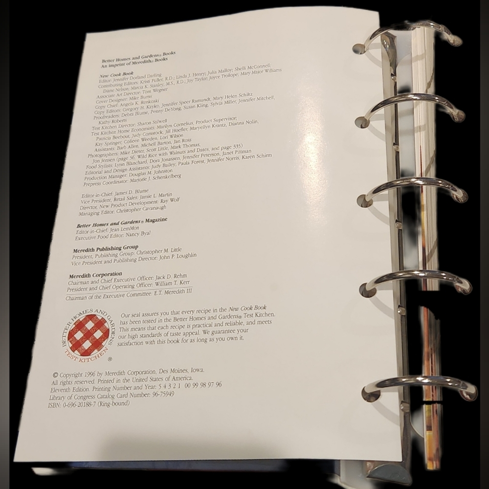 1996 Better Homes and Gardens New Cook Book 11th Edition Vintage 5 Ring Binder - Picture 3 of 4
